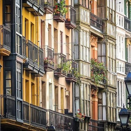Appartamento Cultura Y Gastronomia En El Casco Viejo Bilbao Esterno foto