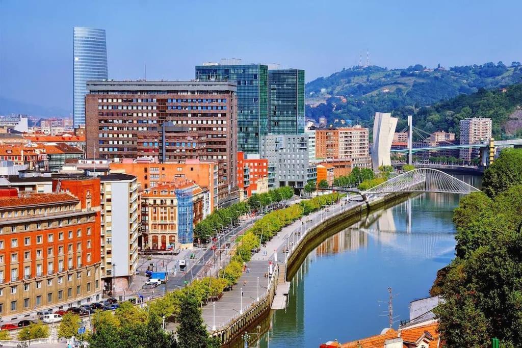 Appartamento Cultura Y Gastronomia En El Casco Viejo Bilbao Esterno foto
