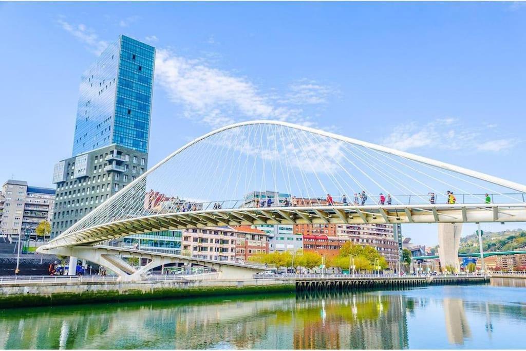 Appartamento Cultura Y Gastronomia En El Casco Viejo Bilbao Esterno foto
